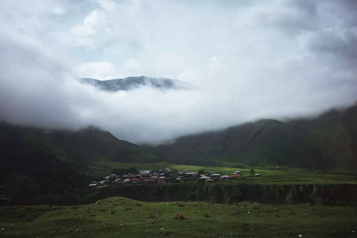 The example of a photograph taken on APS-C camera sensor