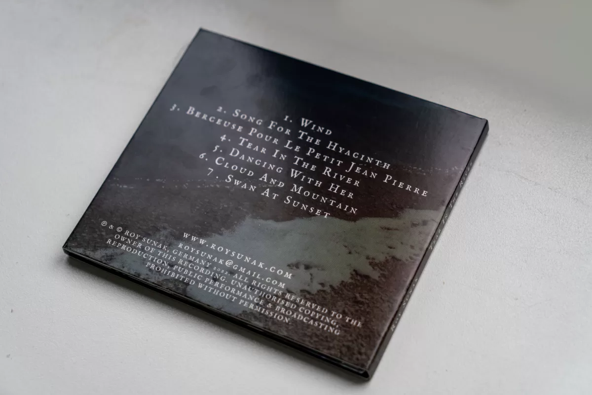 Designing CD disc case for musicians in Berlin