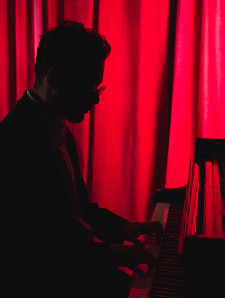 Musician portrait session in Vienna.
Musik Fotograf in Wien.